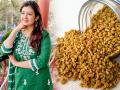 सुंदर केसांसाठी अभिनेत्री जुही परमारनं सांगितला मेथ्यांचा उपाय; आठवड्यातून 2 वेळा वापरा मेथ्यांचा हेअर स्प्रे  - Marathi News | Actress Juhi Parmar suggests fenugreek remedy for beautiful hair; Use fenugreek hair spray 2 times a week for long and healthy hair | Latest sakhi News at Lokmat.com