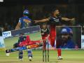 MI vs RCB : सिराज-कार्तिकच्या धडकेनं रोहितला दिलं जीवदान; पण सोप्या चेंडूवर हिटमॅन झाला चीतपट - Marathi News |  MI vs RCB IPL 2023 T20 Cricket Match Live Updates Mumbai Indians skipper Rohit Sharma was given the torch by Mohammad Siraj and Dinesh Karthik but was dismissed by hitman Aksh Deep on an easy delivery  | Latest cricket News at Lokmat.com