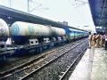 गुजरातचे दूध रेल्वेने आले मुंबईला - Marathi News | Gujarat's milk comes by rail | Latest maharashtra News at Lokmat.com