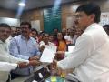 भाजपा आमदाराच्या संघटनेने पुकारलेला संप सुरुच,  चौथ्या दिवशीही प्रवाशांचे हाल - Marathi News | The BJP MLA's organization has started the talks, and on the fourth day, | Latest thane News at Lokmat.com