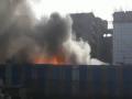  कुर्ल्याजवळ झोपडपट्टीला आग, तीन झोपड्या जळून खाक - Marathi News | A fire broke out in the slum near the Kurla | Latest mumbai Videos at Lokmat.com