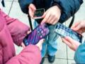 मुलांच्या स्मार्टफोन व्यसनावर आयर्लंडची जालीम मात्रा - Marathi News | Ireland's brutal crackdown on children's smartphone addiction | Latest editorial News at Lokmat.com