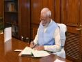 रात्री ११ वाजता काँग्रेसच्या दिग्गज नेत्याला PMO कार्यालयातून फोन गेला, मग... - Marathi News | At 11 pm, the veteran Congress leader MP Adhir Ranjan Chowdhury received a call from the PMO office, then... | Latest national Photos at Lokmat.com