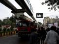 टीव्ही केबलमुळे मोनोरेल पुन्हा लटकली - Marathi News | Monorail stopped near chemburstation due to TV cable | Latest mumbai News at Lokmat.com