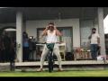 'Captain Cool' धोनीचा खतरनाक स्टंट; तुम्ही पण ट्राय कराच  - Marathi News | dangerous stunts of 'Captain Cool' Dhoni, You can also try | Latest cricket News at Lokmat.com