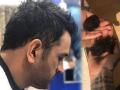 धोनीनं पुन्हा बदलला लुक, पाहा त्याची नवीन हेअरस्टाईल - Marathi News | MS Dhoni changed his look, see his new harestyle | Latest cricket Photos at Lokmat.com
