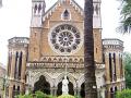 विद्यार्थी-पालकांची पहिली पसंती मुंबई विद्यापीठालाच - Marathi News | The first choice of the students and parents is Mumbai University | Latest mumbai News at Lokmat.com