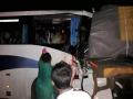 मुंबईतील टाटा कॅन्सरमधील डॉक्टरांच्या लक्झरीचा अपघात; चालक ठार, ३० डॉक्टर जखमी - Marathi News | Tata's cancer hospital's luxury accident in Mumbai; Driver dies, 30 doctors injured | Latest ahilyanagar News at Lokmat.com