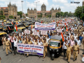 ‘मराठी सक्ती मागे घ्या; अन्यथा ४ मेपासून तीव्र आंदोलन' रिक्षा- टॅक्सी चालकांचा इशारा - Marathi News | ‘Withdraw Marathi compulsion; otherwise, there will be intense agitation from May 4,’ warns rickshaw and taxi drivers | Latest mumbai News at Lokmat.com