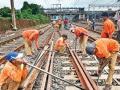 मध्य आणि हार्बर रेल्वेवर रविवारी ब्लॉक, लोकल १५ मिनिटे लेट - Marathi News | Sunday block on Central and Harbor Railway, local 15 minutes late | Latest mumbai News at Lokmat.com