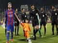 मेस्सीचा चाहता झाला बेघर; म्हणाला मला तुझ्या घरी घेऊन जा... - Marathi News | lionel messi's fan out of house, fan requesting him to take me in your house | Latest football News at Lokmat.com