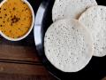 असा बनवा पौष्टिक कर्नाटकी ब्रेकफास्ट असलेला मुष्टी डोसा - Marathi News | Nutritious Mushti dosa recipe | Latest food News at Lokmat.com