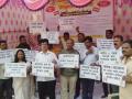 प्रलंबित मागण्यांच्या पूर्ततेसाठ एसटी कामगार संघटनेचे उपोषण सुरू  - Marathi News | The hunger strike of sixty ST workers organization has started for the fulfillment of pending demands | Latest nagpur News at Lokmat.com