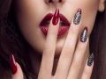 Valentine Day : डिफ्रंट लूकसाठी 'या' नेलआर्ट डिझाइन्स करतील मदत! - Marathi News | Best nail art design Valentine Day | Latest beauty News at Lokmat.com