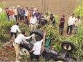 शेतीची मशागत करून परतनाना ट्रॅक्टर उलटला; दोघे जण दबून ठार - Marathi News | After returning from farming, the tractor overturned; Both were crushed to death | Latest nanded News at Lokmat.com