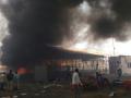 नाशिकमध्ये कांदा चाळींना आग, लाखोंचं नुकसान - Marathi News | onion chawl caught fire In Nashik | Latest nashik Photos at Lokmat.com