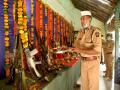 'खाकी'कडून शस्त्रांचे पूजन; पोलीस बॅन्डने वेधले लक्ष - Marathi News | Worship of weapons from 'Khaki' | Latest nashik News at Lokmat.com