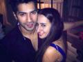 वरूण धवनचे गर्लफ्रेंड नताशा दलालसोबचे हे फोटो पाहा! - Marathi News | Watch this photo of Varun Dhawan girlfriend Natasha Dalal! | Latest filmy Photos at Lokmat.com