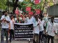 पुण्यात वाढत्या महागाई विरोधात राष्ट्रवादीने काढली गॅससिलेंडरची अंत्ययात्रा - Marathi News | NCP launches gas cylinder funeral in pune against rising inflation | Latest pune News at Lokmat.com