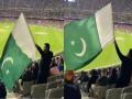 Ind Vs Pak T20 WC: ...आणि यांना काश्मीर हवेय! पाकिस्तानीला भारतीय चाहत्यांनी भर स्टेडिअममध्ये ट्रोल केले... - Marathi News | Ind Vs Pak T20 WC: ...and they want Kashmir! Pakistani trolled by Indian fans in melbourne Stadium... | Latest cricket News at Lokmat.com