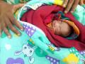 खंडोबा मंदिराच्या पायरीवर आढळले 4 तासांपूर्वी जन्मलेलं बाळ - Marathi News | Pune : New born baby found on Khandoba temple's steps | Latest pune News at Lokmat.com