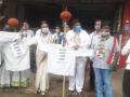 उल्हासनगर काँग्रेसकडून केंद्र सरकार विरोधात पाळला काळा दिवस - Marathi News | Ulhasnagar Congress observed a black day against the central government | Latest maharashtra News at Lokmat.com