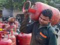 LPG बुक करण्यासाठी 'भारत गॅस'ची नवीन सुविधा, इंटरनेट नसलेल्या फोनवरूनही UPI ​​पेमेंट! - Marathi News | Bharat Petroleum launches voice based LPG booking payment facility by upi 123pay | Latest business Photos at Lokmat.com