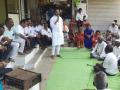 पुणतांबा ग्रामपंचायत समोर विरोधकांचे ठिय्या आंदोलन - Marathi News | oppositions protest in front of Puntamba Gram Panchayat | Latest ahilyanagar News at Lokmat.com