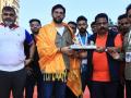 आदित्य ठाकरे यांनी पुन्हा एकदा अनुभवली रहदारीमुक्त रस्त्यावर चिमुरड्यांची कला - Marathi News | | Latest mumbai News at Lokmat.com