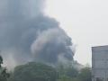 Mumbai Fire: दक्षिण मुंबईत गोदामाला भीषण आग, धुराचे प्रचंड लोट; अग्निशमन दल पोहोचले - Marathi News | fire broke out in a godown in the Reay Road area of Mumbai | Latest mumbai News at Lokmat.com