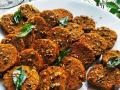Food Recipe: घरचे दुधीभोपळ्याला नाक मुरडतात? करून बघा चटपटीत दुधी मुठीया! - Marathi News | Food Recipe: Family member deny to eat bottle gourd? try this tempting recipe of bottle gourd muthiya | Latest sakhi News at Lokmat.com