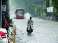 मुंबईत १५ तासांत पडला १५० मिलीमीटर पाऊस - Marathi News | In Mumbai, it was 150 mm rain in 15 hours | Latest mumbai News at Lokmat.com