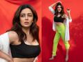 Nehha Pendseने फ्लॉन्ट्स केले अ‍ॅब्स, फोटो झाले व्हायरल - Marathi News | Nehha Pendse Floats Abs, Photo Goes Viral | Latest filmy Photos at Lokmat.com