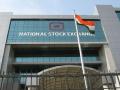 इतिहासात पहिल्यांदाच BSE नंतर NSE मध्ये लिस्टेट कंपन्यांचं मार्केट कॅप ३ ट्रिलियन डॉलर्सवर - Marathi News | first time in history the market cap of companies listed on the nse after bse is at 3 trillion dollar share market | Latest business News at Lokmat.com