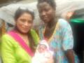 महिला शिवसैनिकांकडून नायजेरियन महिलेचे बाळंतपण  - Marathi News | Childbirth of a Nigerian woman by female Shiv Sainiks | Latest vasai-virar News at Lokmat.com