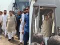 PM मोदींच्या आवाहनाला गडकरींचाही प्रतिसाद, बसने प्रवास करत केली पालखी महामार्गाच्या कामांची पाहणी; दौरा सुरू असतानाच... - Marathi News | Nitin Gadkari also responded to PM Modi's appeal, inspected the Palkhi highway works while traveling by bus | Latest solapur News at Lokmat.com