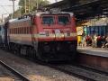 निजामुद्दीन-थिरुवनंतपुरम गाडीला सिंधुदुर्गात थांबा नाही - Marathi News | The Nizamuddin-Thiruvananthapuram train does not stop at Sindhudurg | Latest sindhudurga News at Lokmat.com