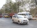 वाशी-कोपरखैरणे मार्गावर खासगी वाहनांचे अवैध पार्किंग - Marathi News | Illegal parking of private vehicles on Vashi-Koparkhairane road | Latest navi-mumbai News at Lokmat.com