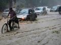 उत्तर भारतात पावसाचे थैमान! हिमाचलमध्ये पुरात तिघे गेले वाहून - Marathi News | Heavy rains in North India! Three people were swept away in Himachal floods | Latest national News at Lokmat.com