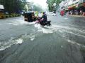 बाप्पाच्या उत्सवात पावसाचे विघ्न, रस्ते जलमय; वाहतुक ठप्प - Marathi News | Rainfall interruptions during Bappa's festival of rain water | Latest raigad News at Lokmat.com