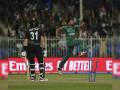 T20 World Cup 2021 PAK vs NZ Live Score: पाकिस्तानी गोलंदाजांचे वादळ रोखणे अवघड, न्यूझीलंडचीही केली वाईट अवस्था  - Marathi News | ICC T20 World Cup 2021 PAK vs NZ Live updates : Pakistan to restrict New Zealand to 136 for 8 from 20 overs ,  Haris Rauf 4 wickets | Latest cricket News at Lokmat.com