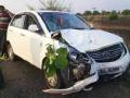 चारचाकीने दुचाकीस उडविले - Marathi News | Four-wheeler flew to the two-wheeler | Latest buldhana News at Lokmat.com