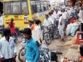 वसमतमधील वाहतुकीचे तीनतेरा - Marathi News | Three-way traffic in Vasamat | Latest chhatrapati-sambhajinagar News at Lokmat.com