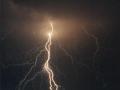वीज पडून एकाचा मृत्यू; दोन जखमी - Marathi News | One dies of lightning; Two injured | Latest pune News at Lokmat.com