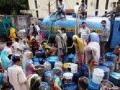 अडीच लाख ग्रामस्थांसाठी सव्वाशे टँकर - Marathi News | Twenty-five tankers for 25 lakh villagers | Latest chhatrapati-sambhajinagar News at Lokmat.com