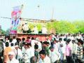 जवानाच्या पार्थिवावर इतमामात अंत्यसंस्कार - Marathi News | Funeral of Jawana's funeral | Latest solapur News at Lokmat.com