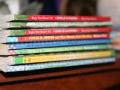 पहिल्याच दिवशी विद्यार्थ्यांना पुस्तके व गणवेश - Marathi News | Books and Uniforms to Students on the First Day | Latest buldhana News at Lokmat.com