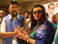राखी सावंतचा रिपाइंमध्ये प्रवेश - Marathi News | Rakhi Sawant's entry into the ripai | Latest maharashtra News at Lokmat.com