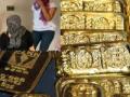 विमानतळावर जप्त ४० लाखांचे सोने - Marathi News | 40 lakh gold confiscated at airport | Latest pune News at Lokmat.com