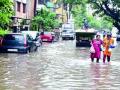 पावसापुढे पनवेलकर हतबल - Marathi News | Panvelkar before the monsoon | Latest mumbai News at Lokmat.com